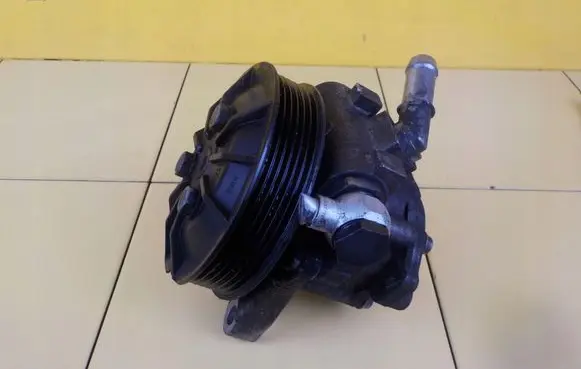 BMW 3 E90 E91 Power steering pump N52B25AF