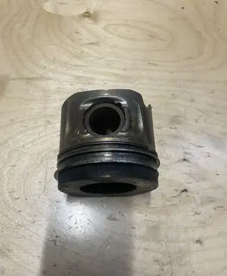 BMW X3 E83 Piston 11257803033 7803033 0840ZU