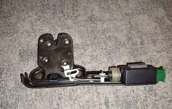 Audi TT Mk1 Tailgate/trunk/boot lock/catch/latch 8N0827505C 53331 020541030