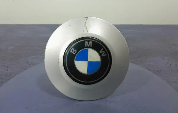 BMW 7 E65 E66 R17 wheel hub/cap/trim 6767829