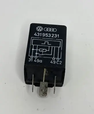 Audi A8 S8 D2 4D Other relay 4DM00442002 71424