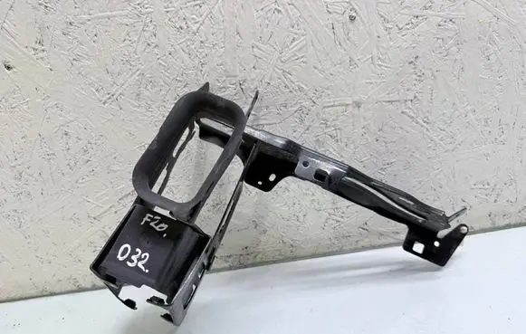 BMW 1 F20 F21 Headlight/headlamp mounting bracket 7245792