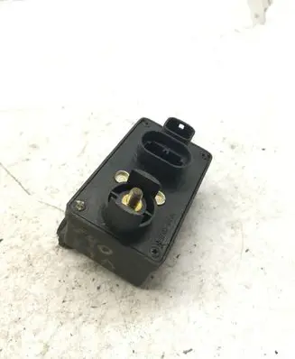 Volvo S40, V40 Glow plug pre-heat relay 7700107794