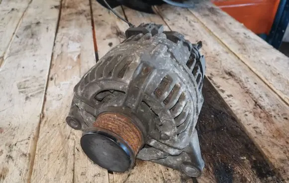 Iveco Daily 45 - 49.10 Generator/alternator 0124325122