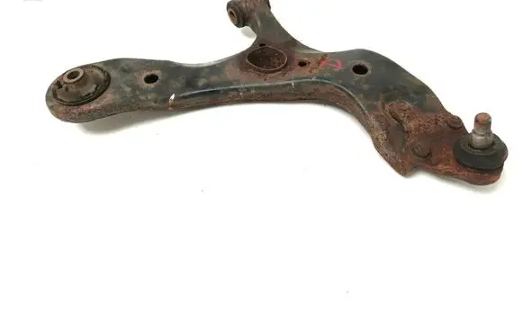 Toyota Avensis T270 Front lower control arm/wishbone 