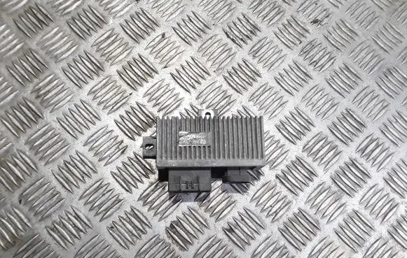 Glow plug pre-heat relay