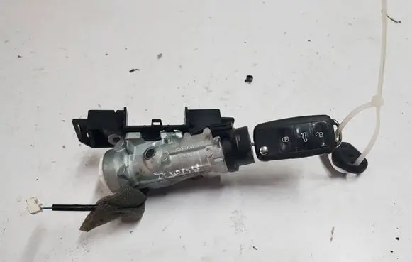 Seat Altea XL Ignition lock 