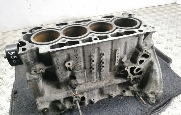 Citroen C4 Grand Picasso Engine block 96704612803 Q0RP