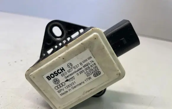 Audi A4 S4 B6 8E 8H ESP acceleration yaw rate sensor 8E0907637B