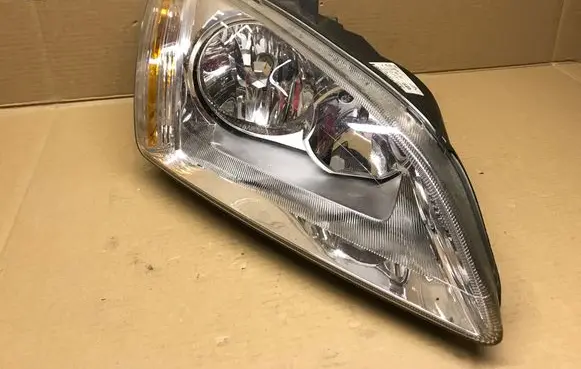 Ford Focus Headlight/headlamp 4M5113W029BF