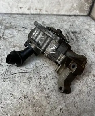 Audi A3 S3 8V Oil pump 03C115251AD 113670201 03C115121J