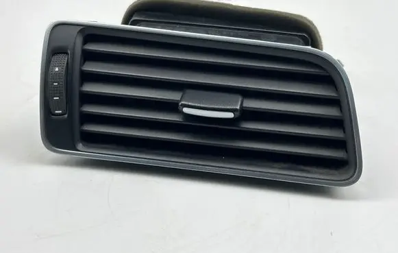 Volkswagen PASSAT B7 Dashboard side air vent grill/cover trim 561819704 T17383