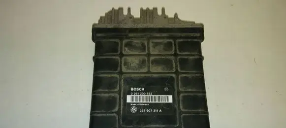 Volkswagen PASSAT B3 Engine control unit/module 357907311A 0261200752