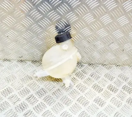 Peugeot 2008 I Coolant expansion tank/reservoir 9800777280