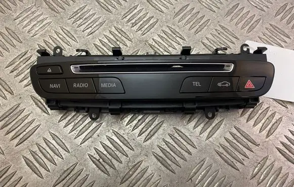 Mercedes-Benz GLC X253 C253 Head unit multimedia control A2059055201