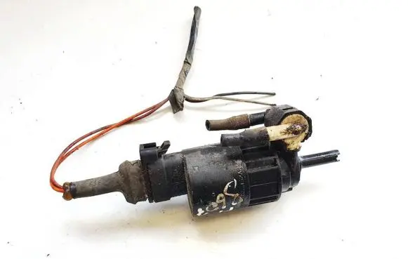 Renault Laguna I Windscreen/windshield washer pump 7700821752
