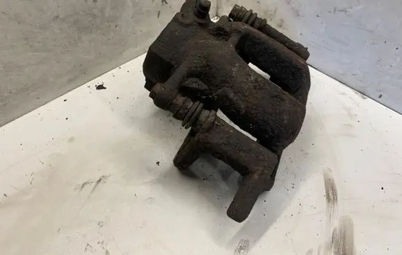 Front brake caliper