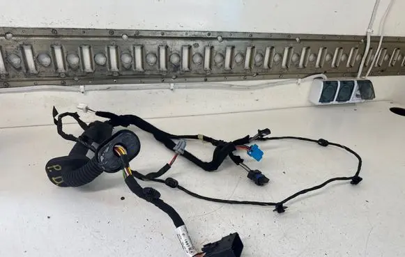 Renault Master III Front door wiring loom 241249087R CE0302087R 087RSR11