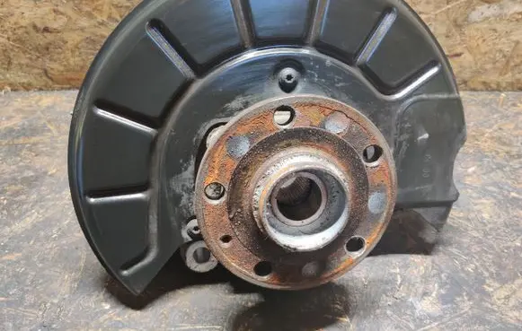 Volkswagen PASSAT B7 Front wheel hub spindle knuckle 080313F7 RAU07