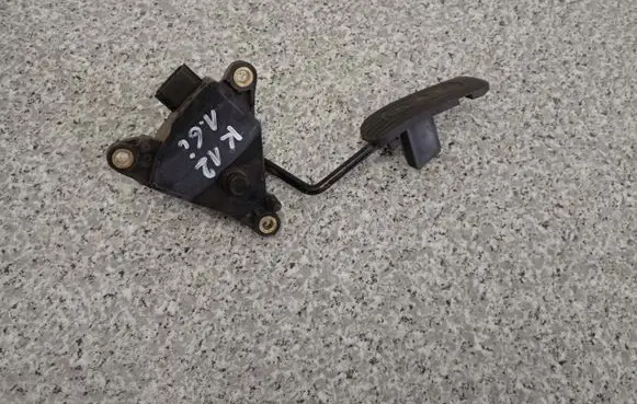 Nissan Micra Pedal assembly 18002AX700