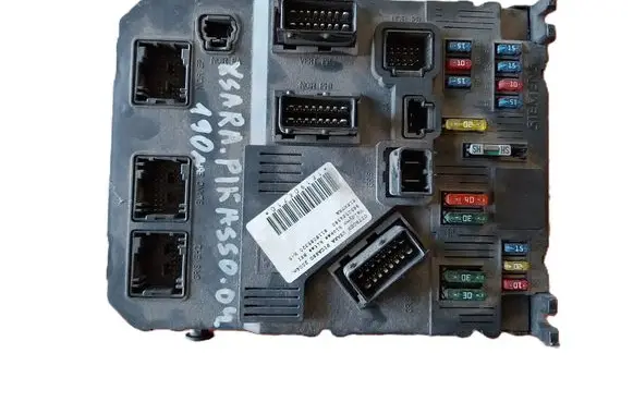 Citroen Xsara Picasso Fuse module 9650584580 S118085320B