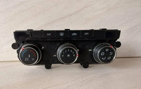 Volkswagen Golf VII Climate control unit 5G0907426J