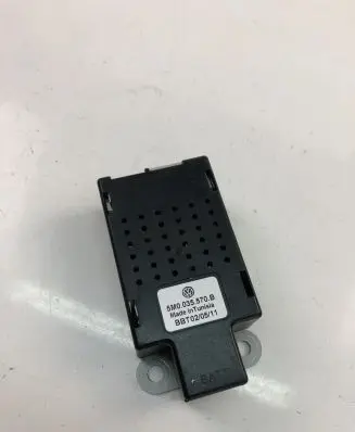 Volkswagen Golf V Aerial antenna amplifier 5M0035570B