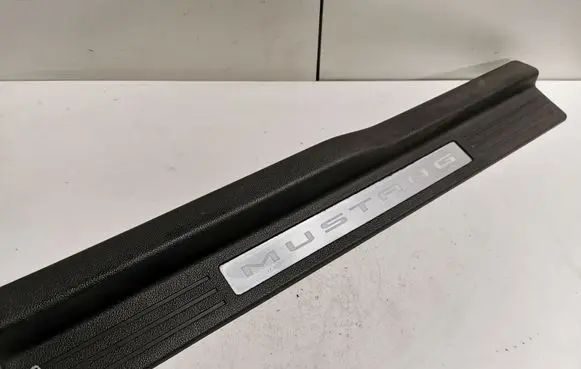 Ford Mustang V Side skirt front trim AR336313200AFW