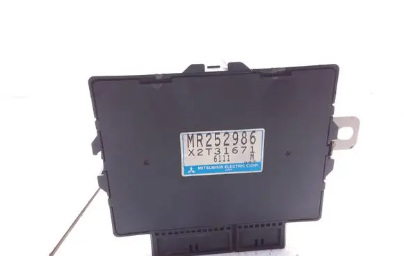 Mitsubishi Colt ABS control unit/module MR252986 X2T31671
