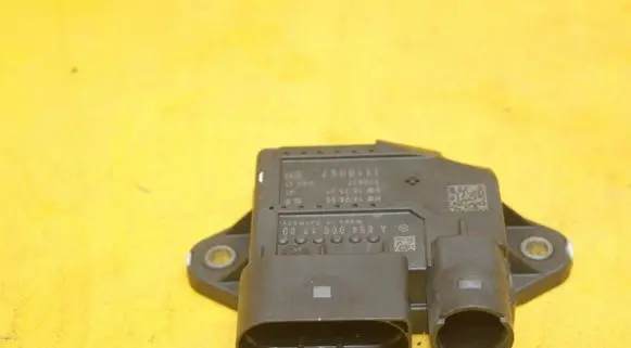 Mercedes-Benz C W205 Glow plug pre-heat relay A6549001300
