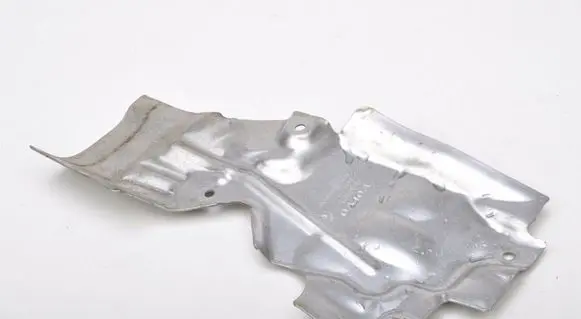 Volvo XC60 Heat shield in engine bay 31437625