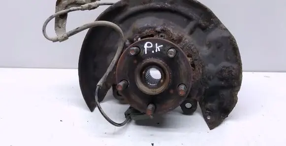 Toyota Avensis T220 Front wheel hub