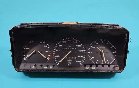 Speedometer (instrument cluster)
