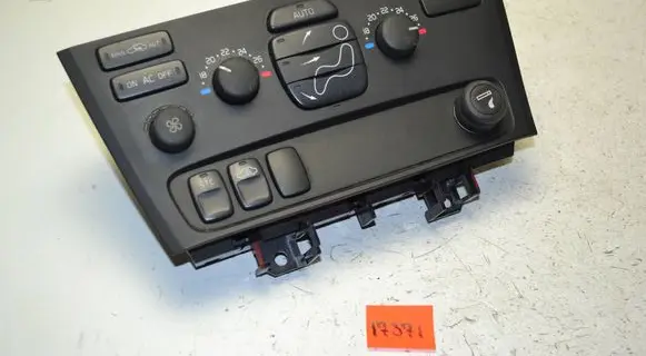 Volvo V70 Climate control unit 