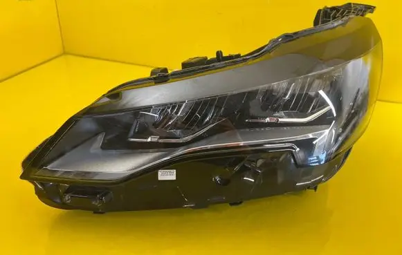 Peugeot 5008 II Headlight/headlamp 9836230280