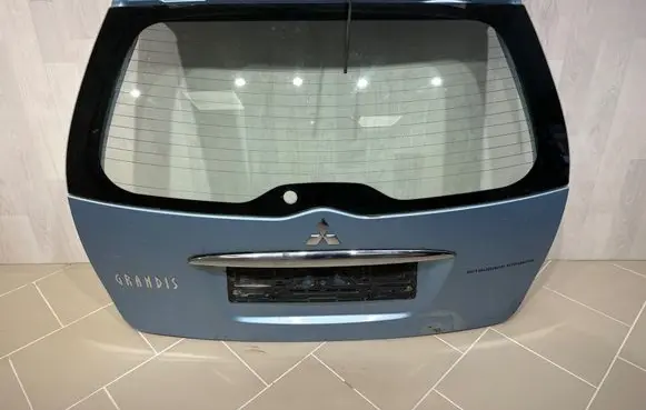 Mitsubishi Grandis Tailgate/trunk/boot lid