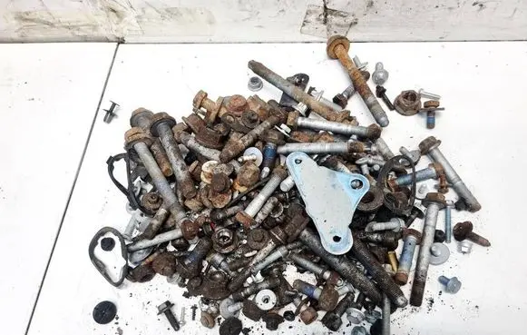 Mercedes-Benz ML W164 Nuts/bolts 