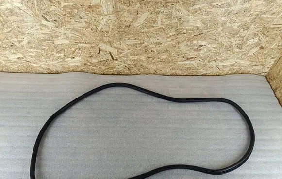 Audi A6 S6 C6 4F Front door rubber seal 4F0831721C 018243