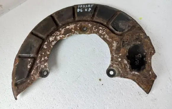 Volkswagen PASSAT B6 Front brake disc dust cover plate 1K0615311F