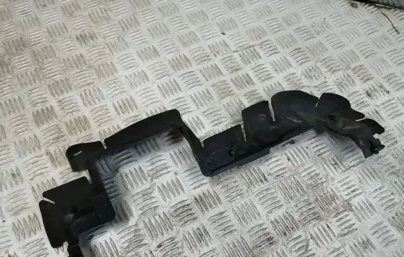 Peugeot RCZ Intercooler air guide/duct channel 9672072080