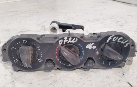Ford Focus Climate control unit 3M5T19980AD 69607003