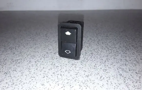 BMW 5 E39 Electric window control switch 8368974