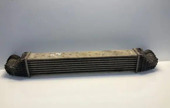 Mercedes-Benz CLS C219 Intercooler radiator A2115002602 05T214 3109378