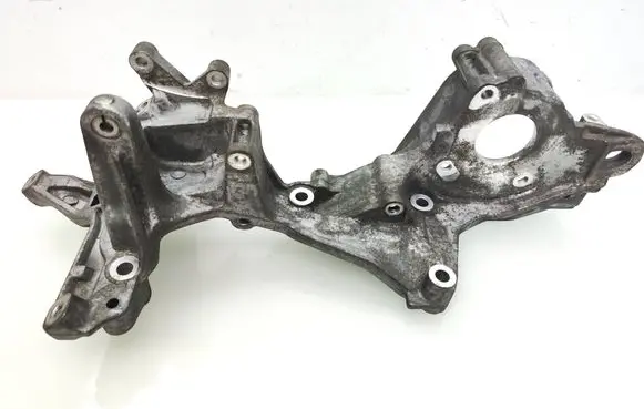 Volkswagen Transporter - Caravelle T6 Generator/alternator bracket 04L145167