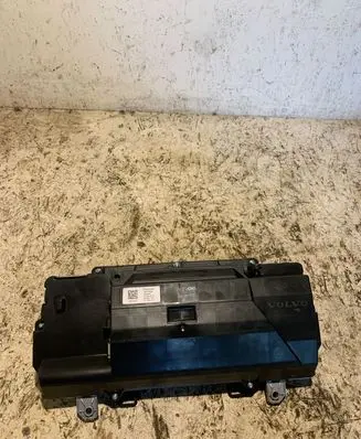 Volvo XC40 Speedometer (instrument cluster) P32287392 T0275330