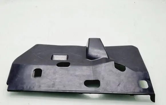 Volkswagen Touareg I Dashboard lower bottom trim panel 7L6815174E