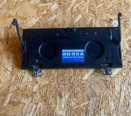 Mercedes-Benz E W124 Glove box lid/cover 