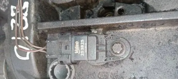 Chrysler PT Cruiser Camshaft position sensor 253825