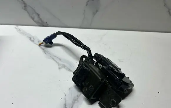 Toyota Prius (XW20) Loading door lock