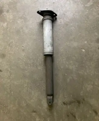 SsangYong Korando Rear shock absorber/damper 4531034000